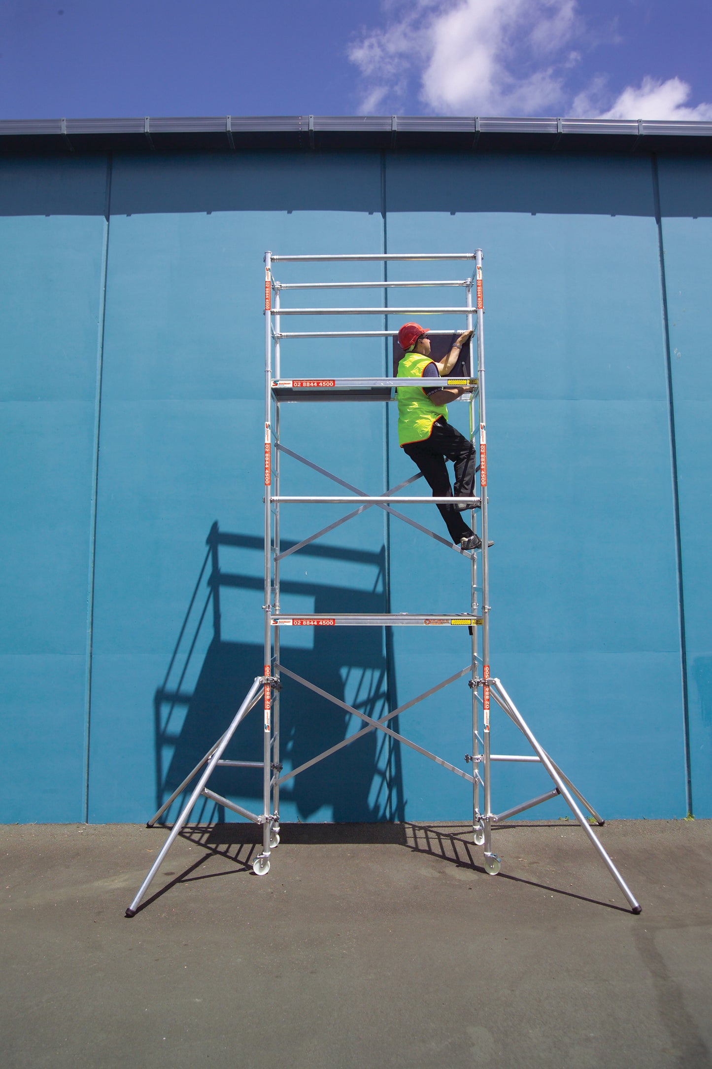 MiniMobile | Lightweight Mobile Scaffold System